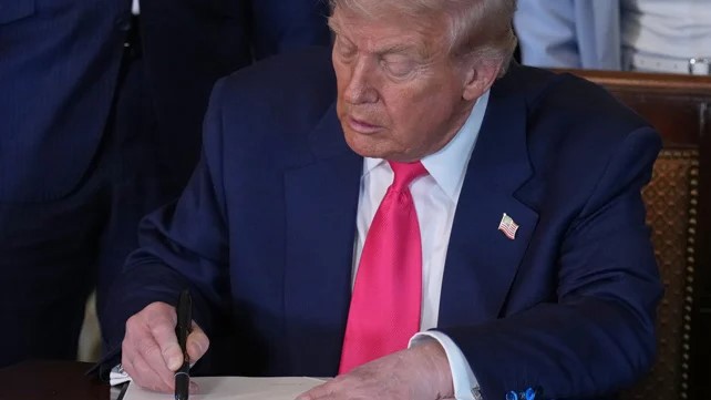 الرئيس ترامب