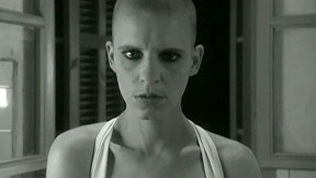 מאירה אשר אבא בא חשמלית. 1995