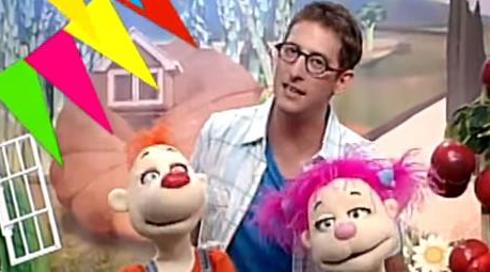 בחצר של פופיק 2 | אורחים לקיץ  