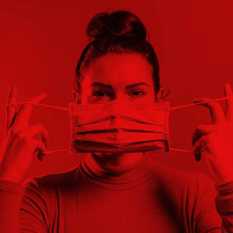 מי מאחורי המסכה