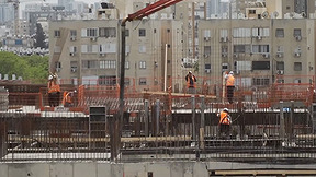 בשווי מיליונים: עבריינים השתלטו על הפרויקט ביפו וסחטו את הקבלנים