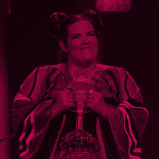 לא צעצוע: מלכה!