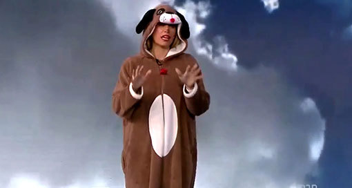 חזאית מזג האוויר מחופשת. 2016