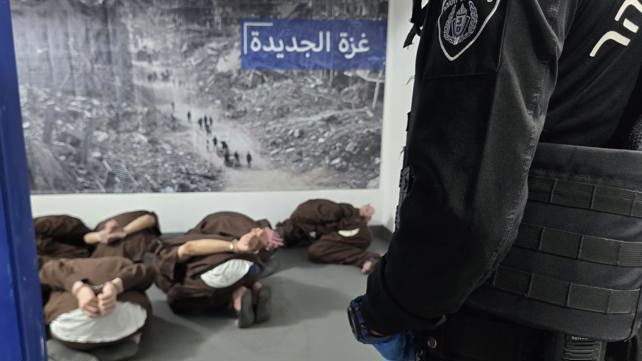معتقلون في قسم راكيفيت