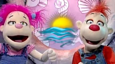 בחצר של פופיק וליבי 7 | פופיק מחפש שם חדש