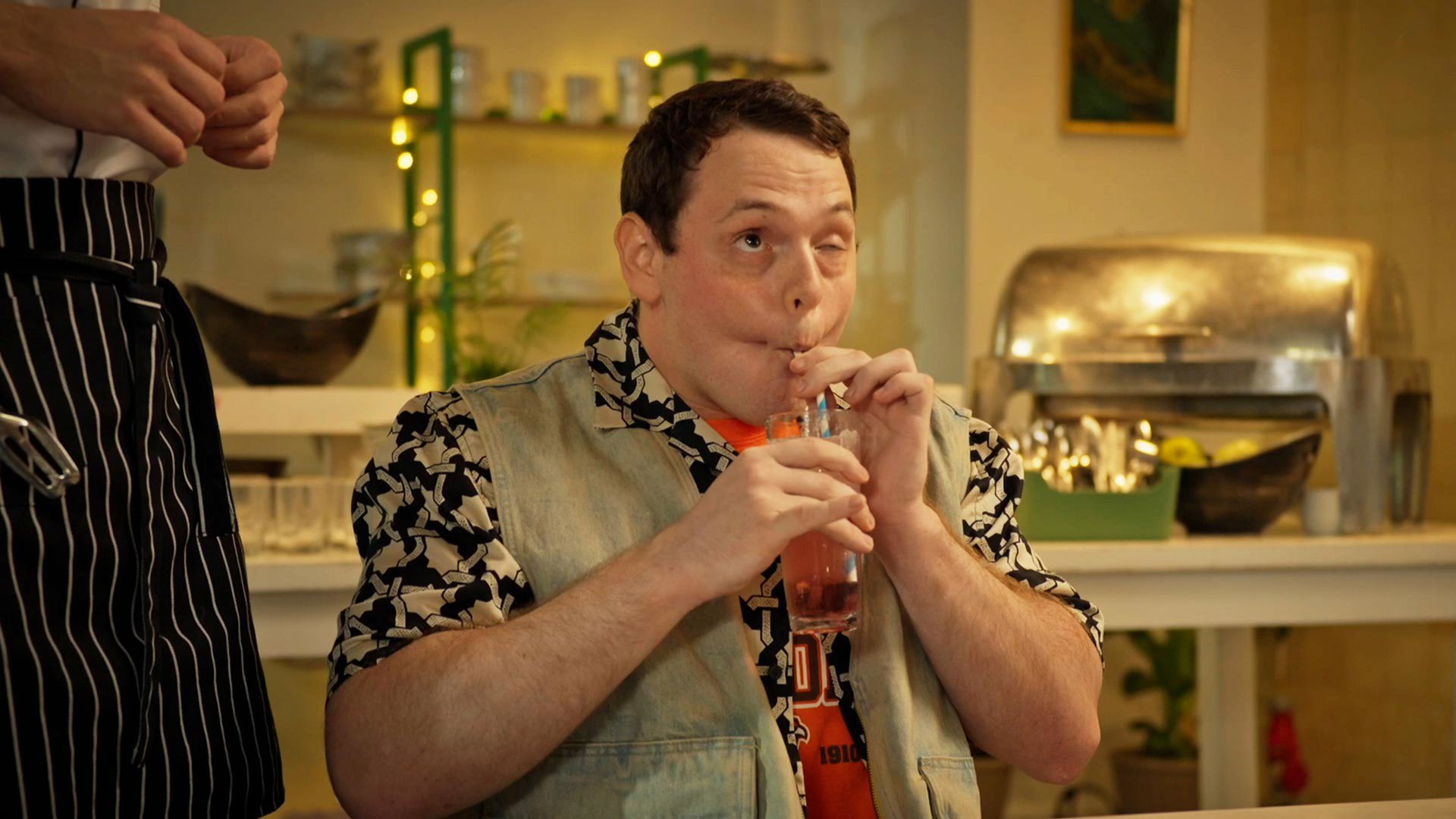 מלון הוטל 2 פרק 15