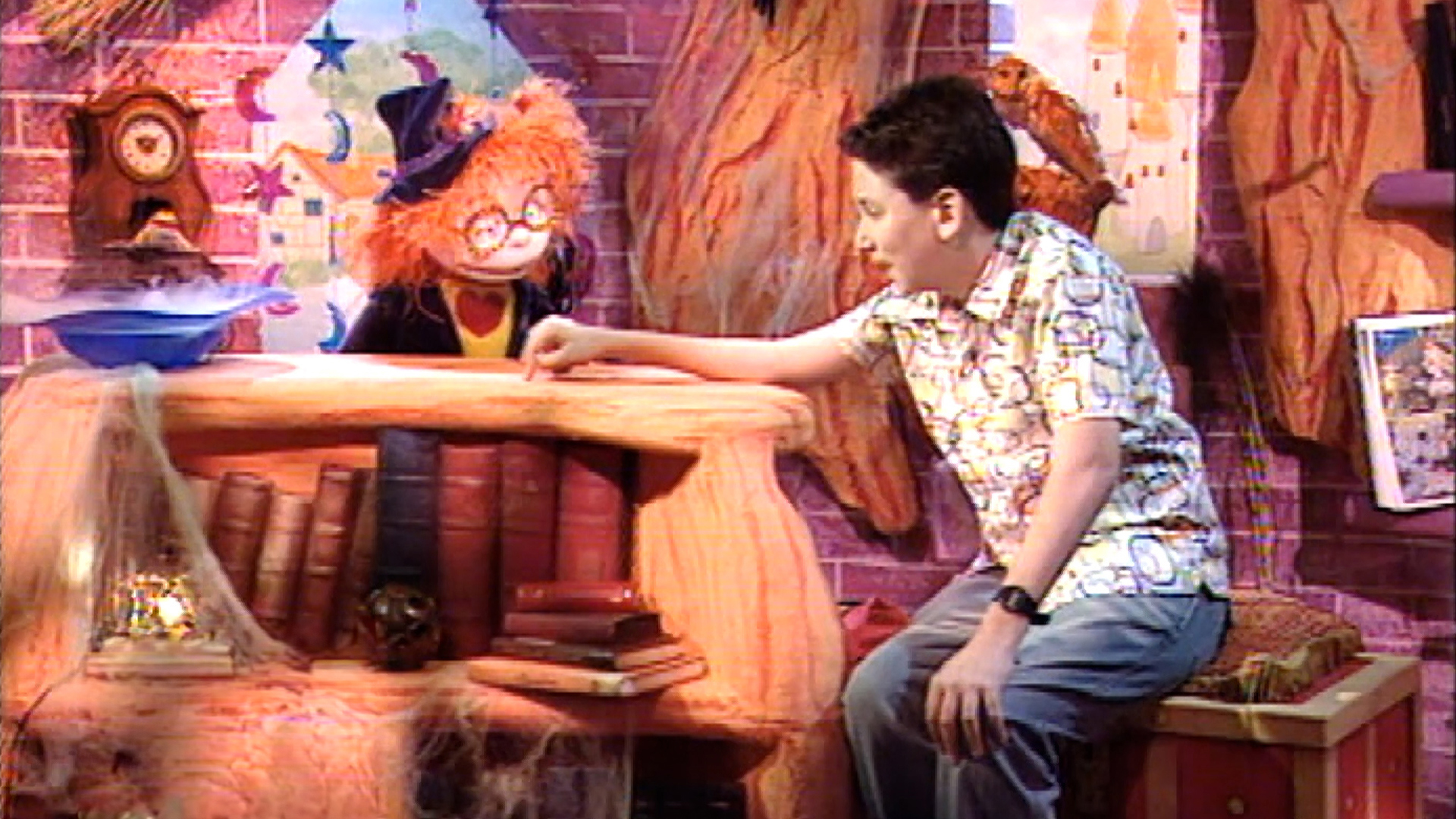 אפצ'י וסיפור, פרק 63, החליפה החדשה של פלה