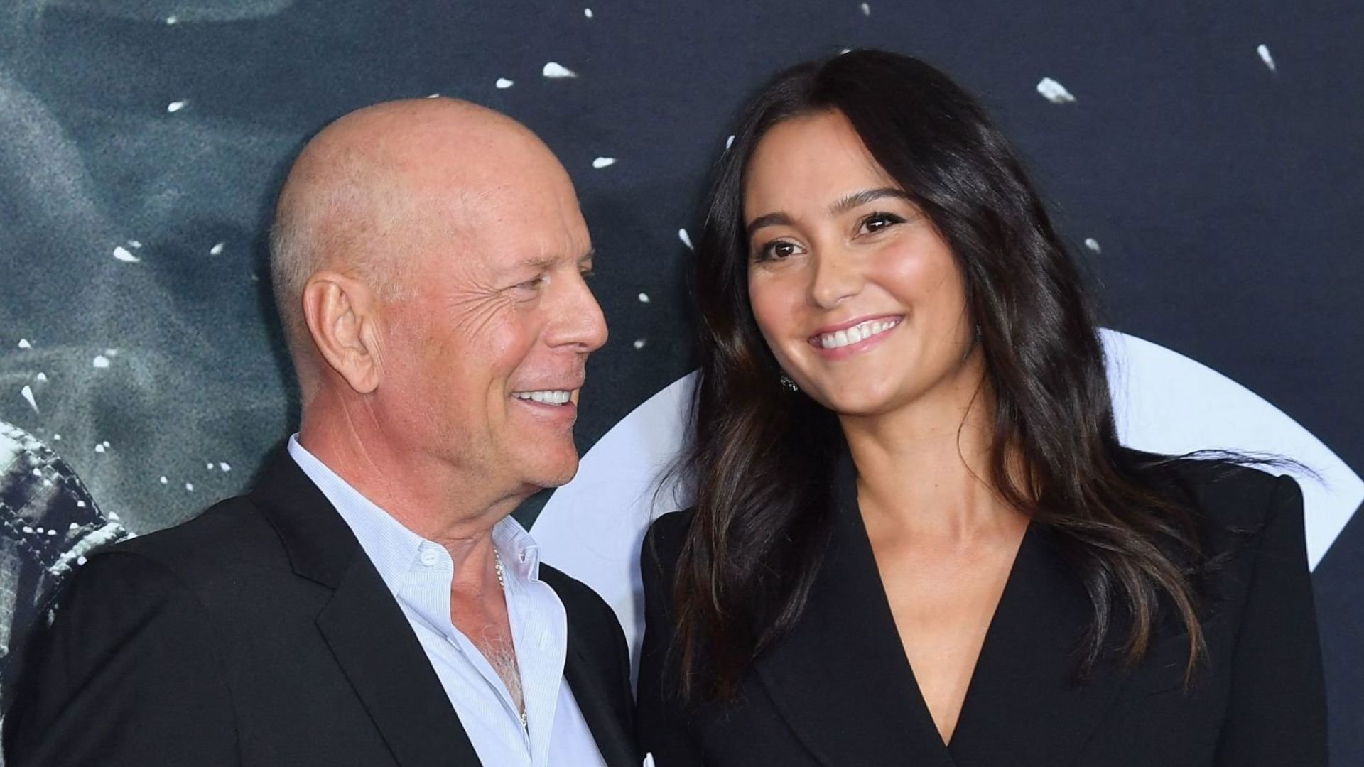 ברוס וויליס (משמאל) עם רעייתו אמה המינג בניו יורק, 2019