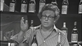 דן אלמגור במועדון הצועני השורק. 1973