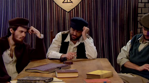 חלם בהלם | השוד מקופת הצדקה והאב בתחנה