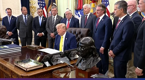 الخامسة 