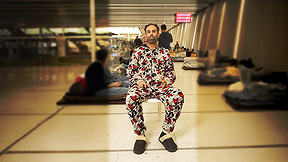 האנשים שישנים ברכבת הקלה