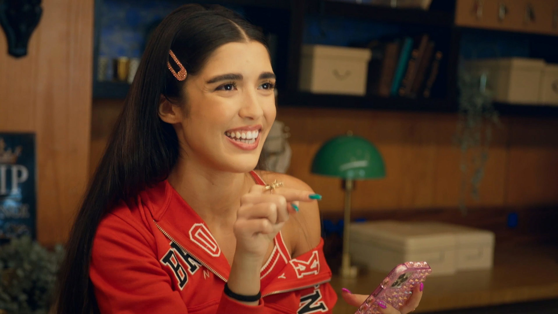 מלון הוטל 2 פרק 8