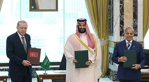 زعماء الدول الثلاث باكستان والسعودية وتركيا