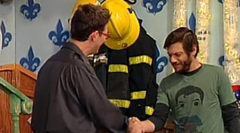 בחצר של פופיק 6 |  הכבאי שחי בסרט