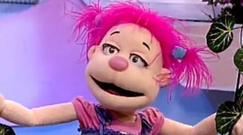 בחצר של פופיק 2 | ידידי טינטן  