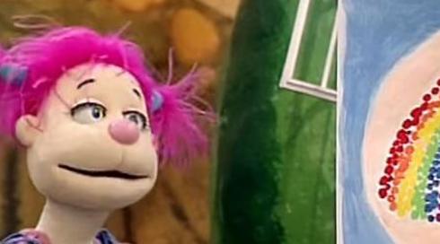בחצר של פופיק 2 | קשת בענן     
