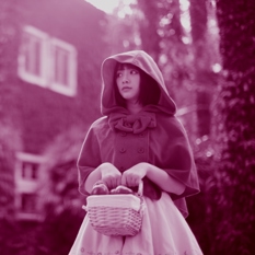 כיפה אדומה.Shutterstock כיפה אדומה